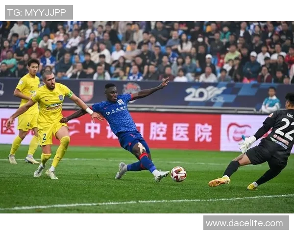 赛后分析：上海足球队与南京足球队的比赛节奏与战术对比探讨