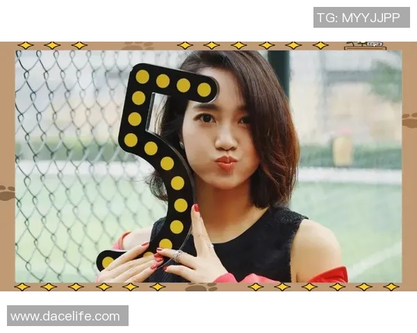 阿静的足球梦与成长之路:从校园小将到绿茵场上的闪耀明星 阿静的足球梦与成长之路:从校园小将到绿茵场上的闪耀明星